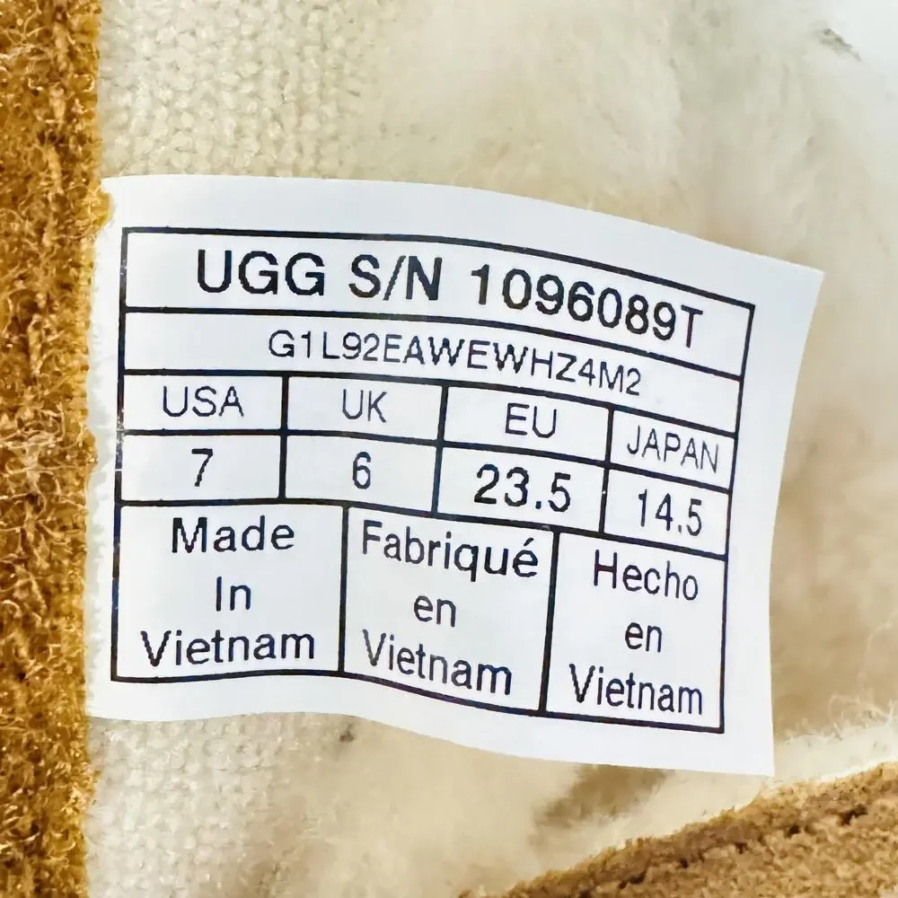 UGG Boots Boys 7 Brown Suede Shearling Lined Ankle Snow Winter Outdoor Comfort